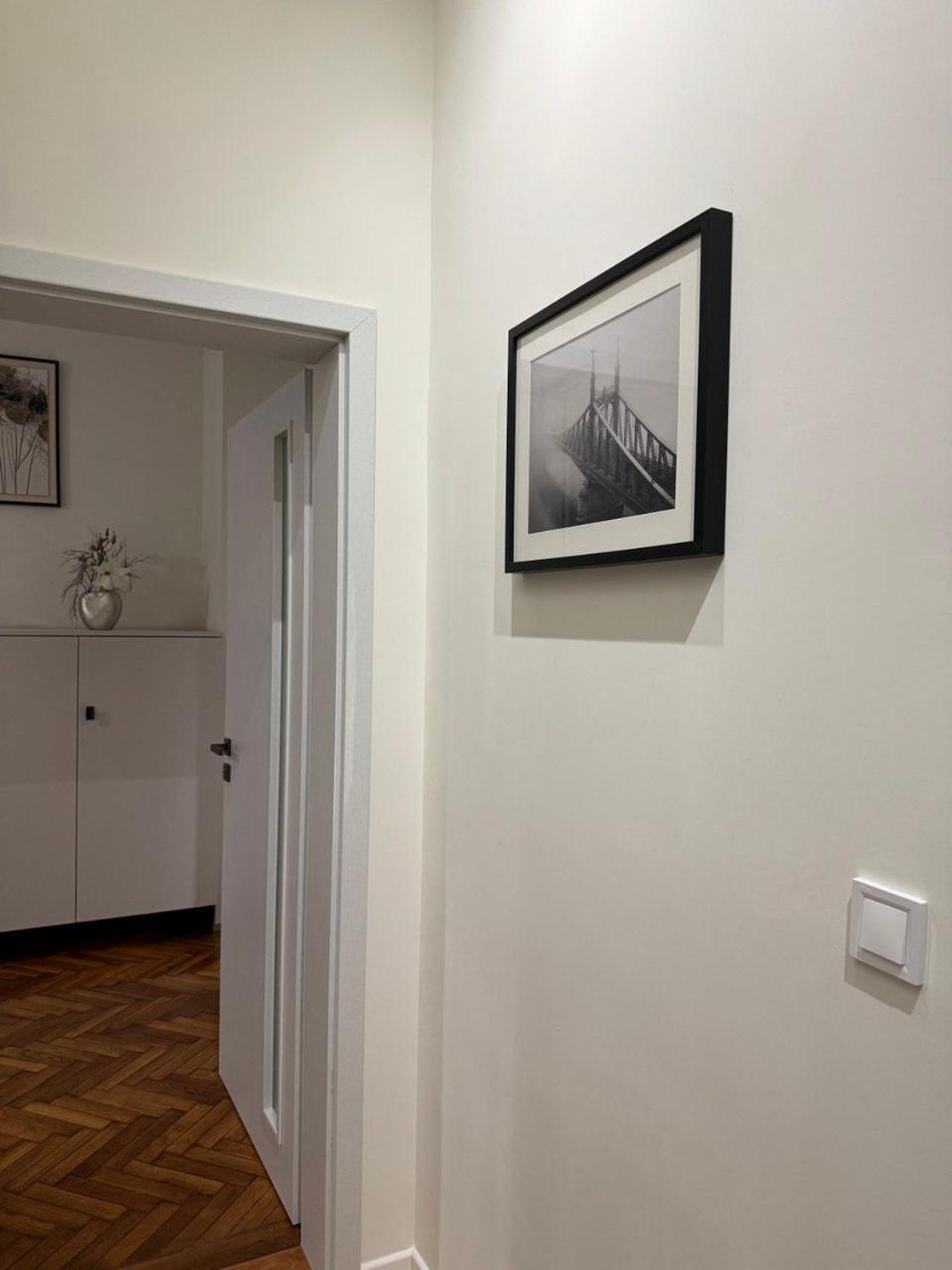 Astra Lux Bp Appartement *