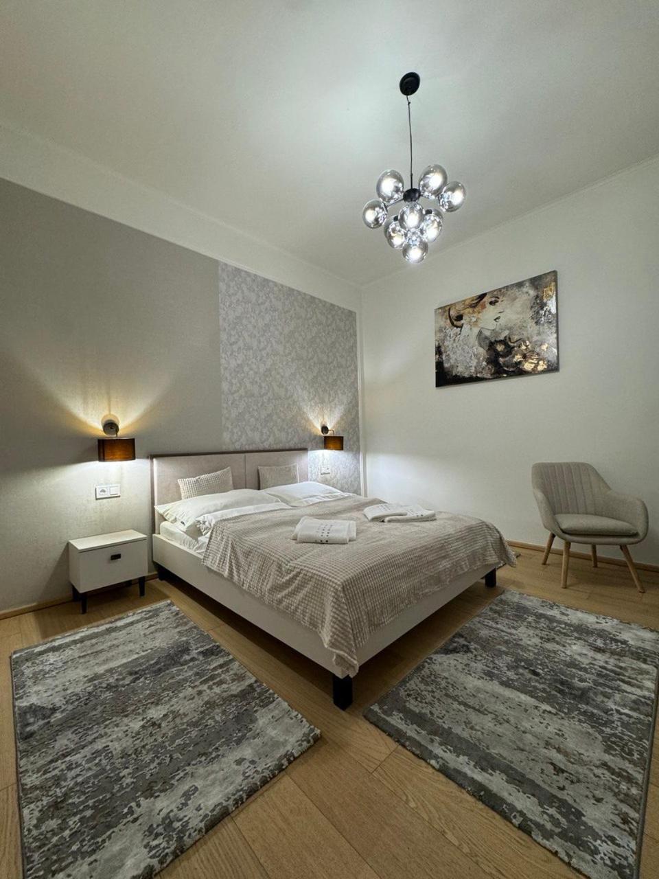 Astra Lux Bp Apartmán